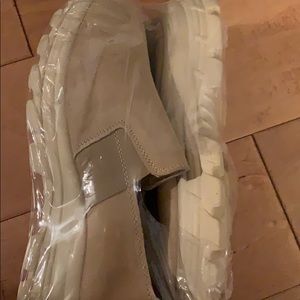 Women shoes size 9